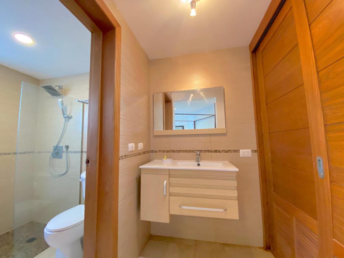 Los Corales Villas And Suites - Beach Club, Spa, Restaurants Punta Cana Bagian luar foto