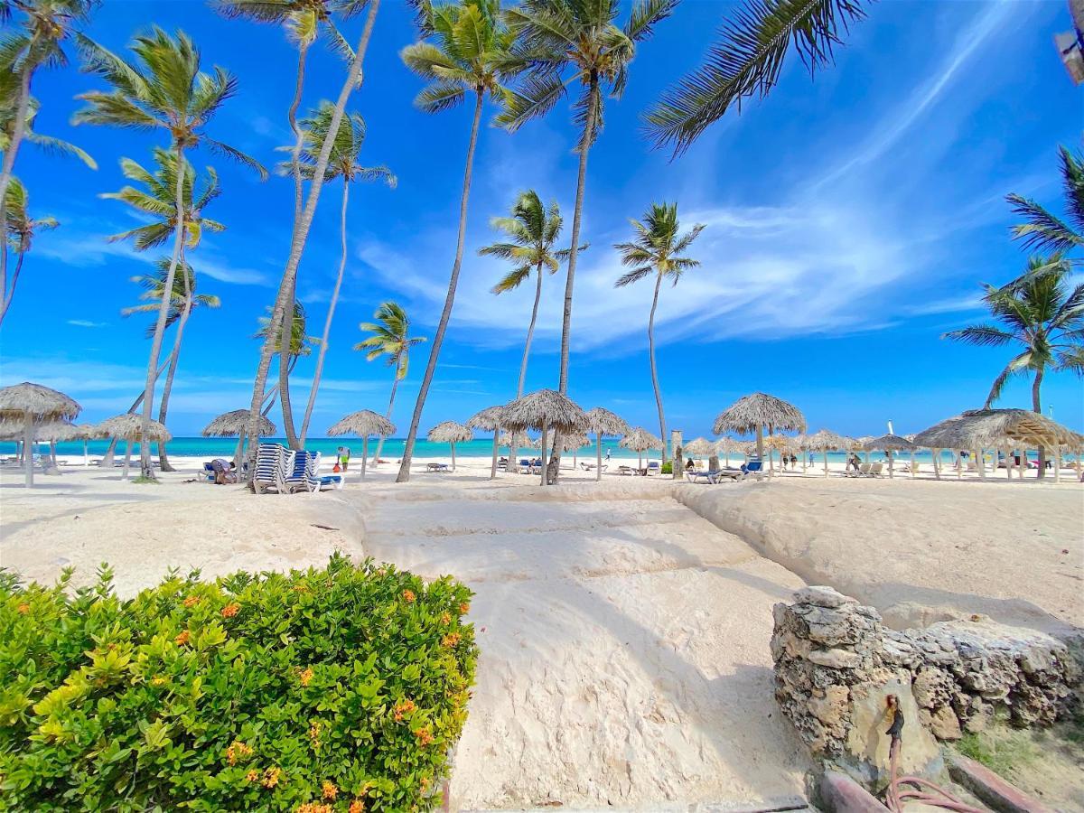 Los Corales Villas And Suites - Beach Club, Spa, Restaurants Punta Cana Bagian luar foto