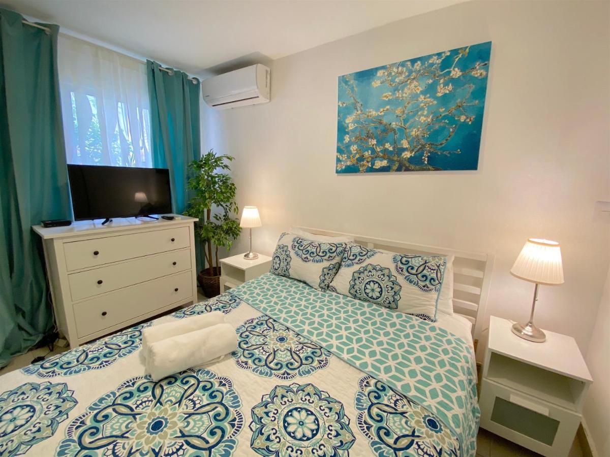 Los Corales Villas And Suites - Beach Club, Spa, Restaurants Punta Cana Bagian luar foto