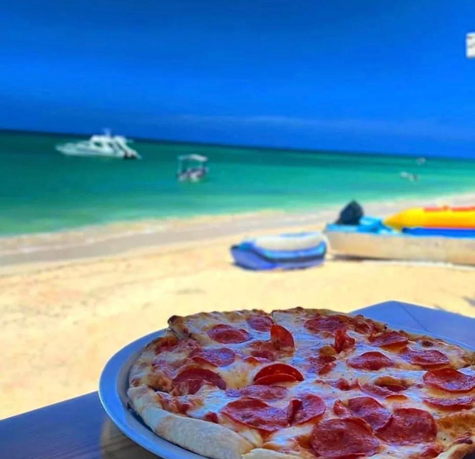Los Corales Villas And Suites - Beach Club, Spa, Restaurants Punta Cana Bagian luar foto