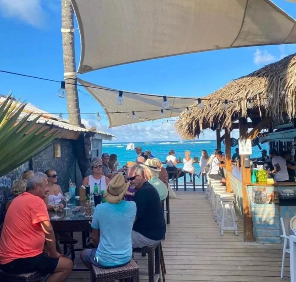 Los Corales Villas And Suites - Beach Club, Spa, Restaurants Punta Cana Bagian luar foto