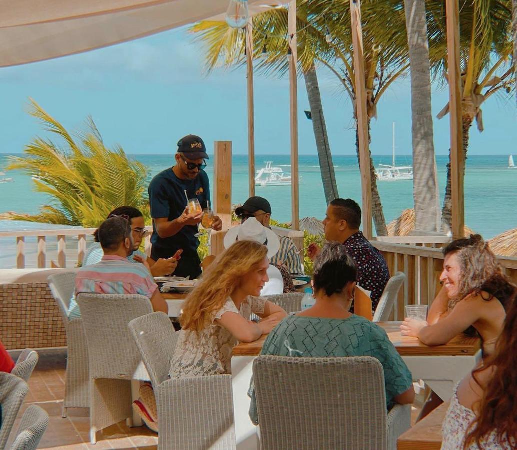 Los Corales Villas And Suites - Beach Club, Spa, Restaurants Punta Cana Bagian luar foto