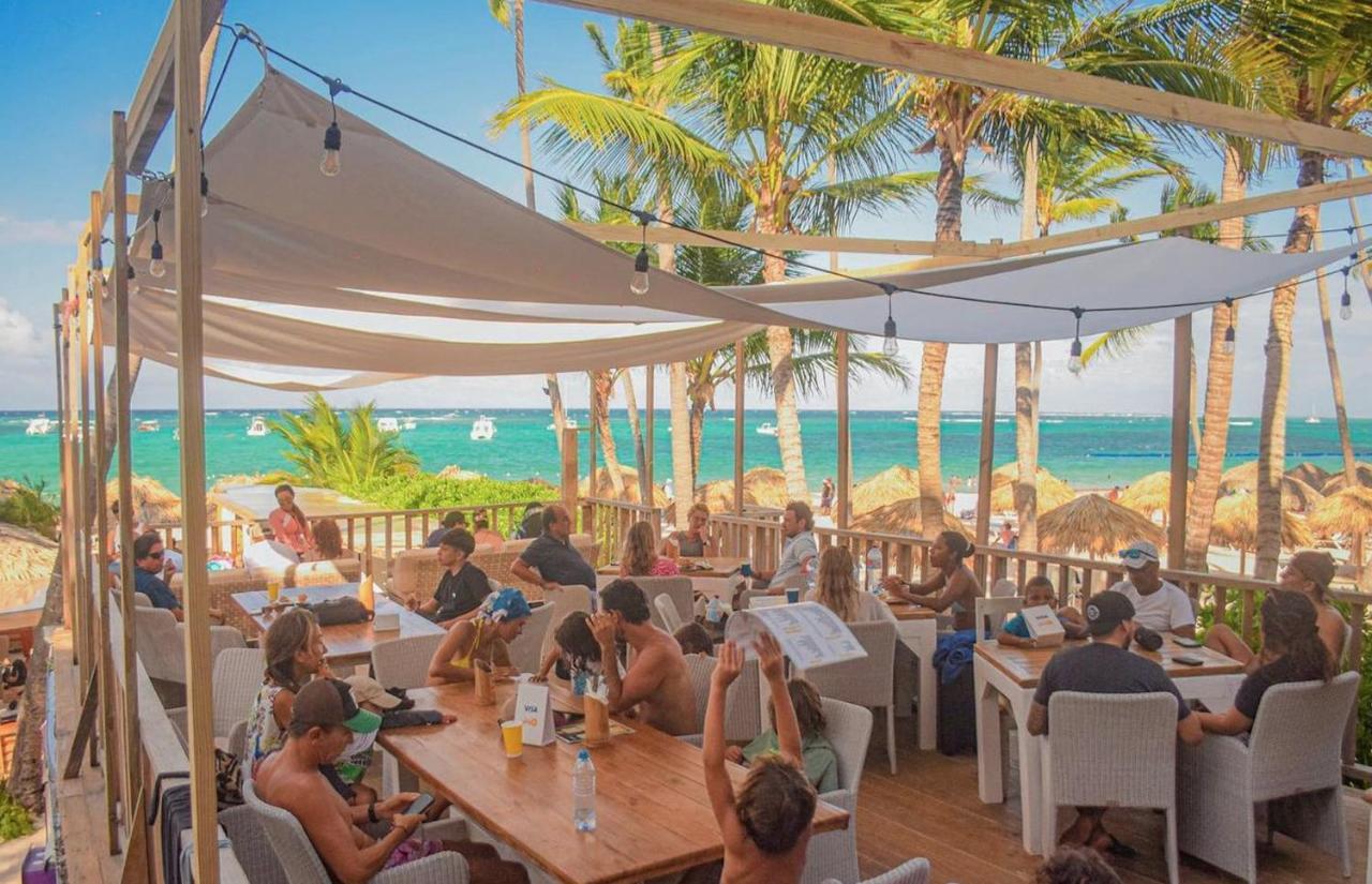 Los Corales Villas And Suites - Beach Club, Spa, Restaurants Punta Cana Bagian luar foto