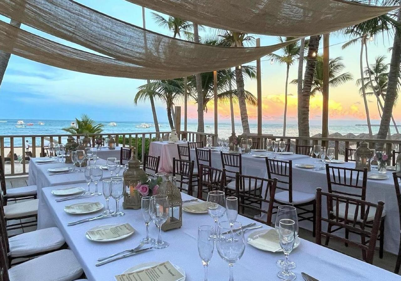 Los Corales Villas And Suites - Beach Club, Spa, Restaurants Punta Cana Bagian luar foto